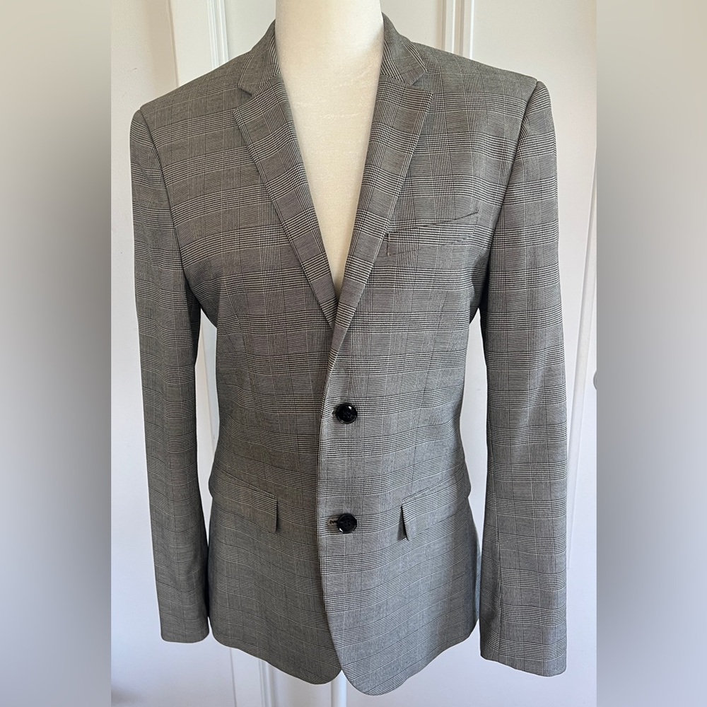 H&M Men's Gray/Black Plaid Two-Button Blazer